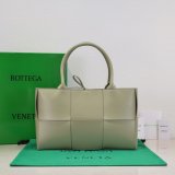 Perfect BOTTEGA VENETA Arco Small Tote Bag 30CM