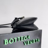 Top Quality Luxury BOTTEGA VENETA Small Liberta Bag