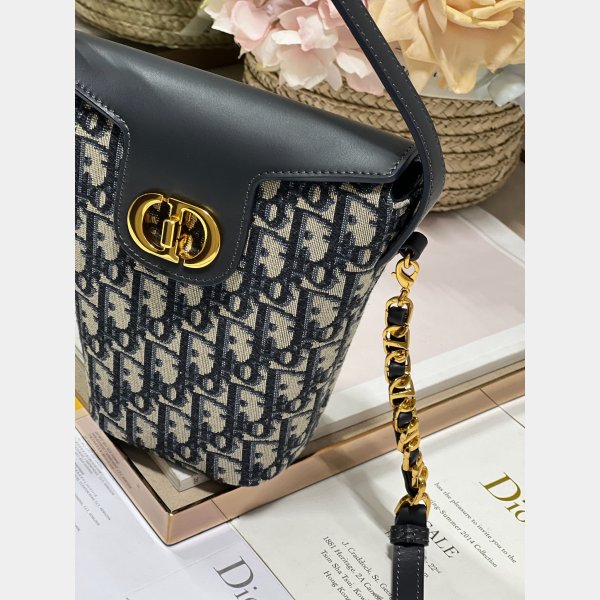 Replica Dior 30 Montaigne CD Lock 2319 Chain 1:1 Mirror Bag