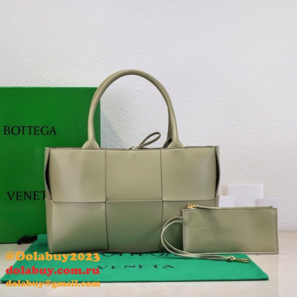 Perfect BOTTEGA VENETA Arco Small Tote Bag 30CM