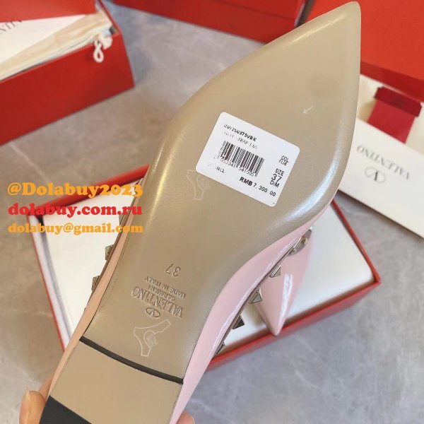 We sale a kind of brands replica shoes as Valentino replica shoes