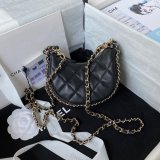 Dolabuy Is A Replicas Clutch Chain Lambskin AP3232 Perfect Bag