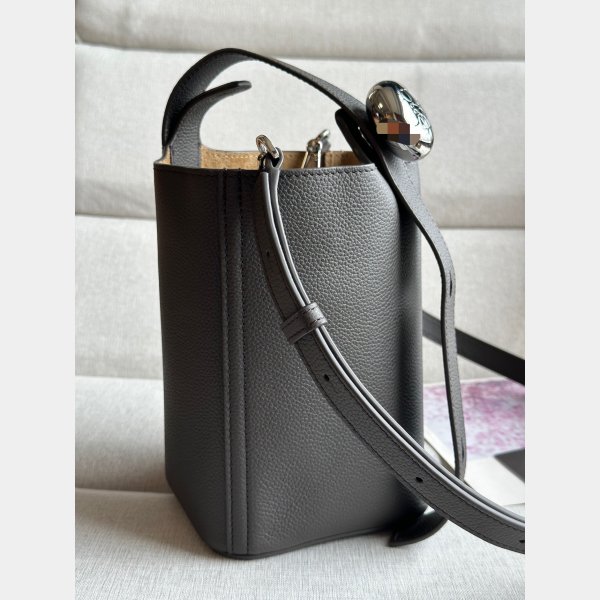 Replica Loewe Pebble Bucket handbag Top Quality 332s