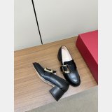 Roger Vivier Viv Replica Rangers Buckle-embellished Loafers Shoes