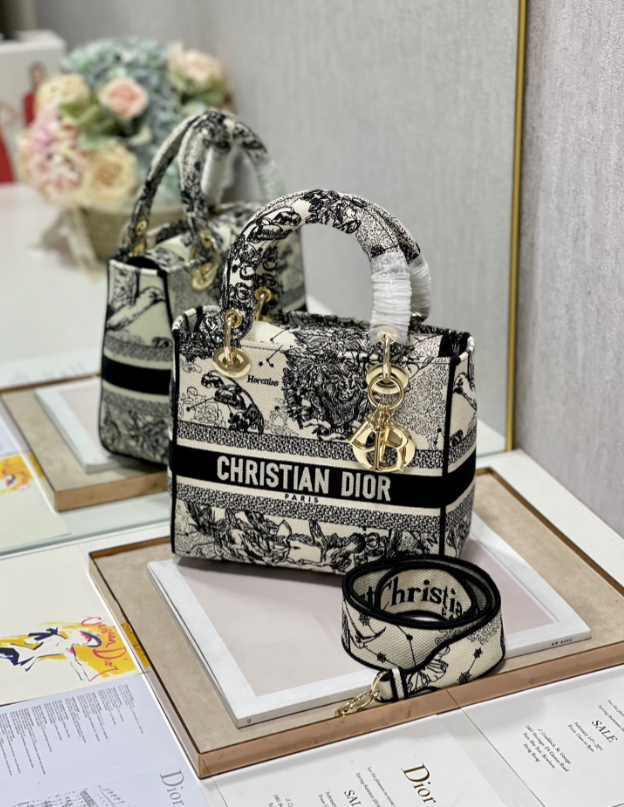 Replicas Christian Dior Lady 24cm 7 Star Dolabuy Bags